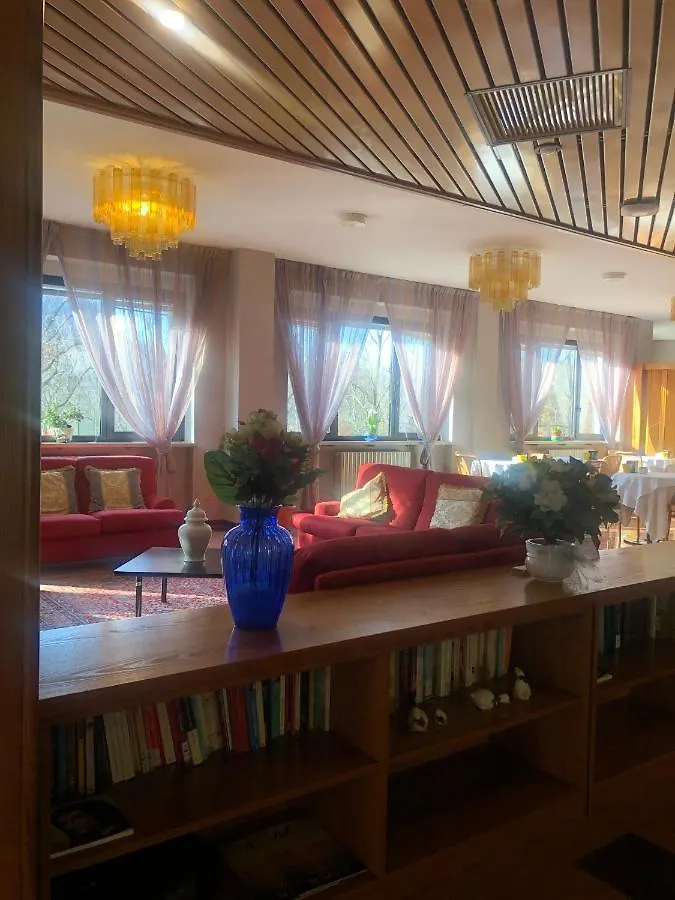 Albergo Casa Dell'Ospite Brescia 2*,