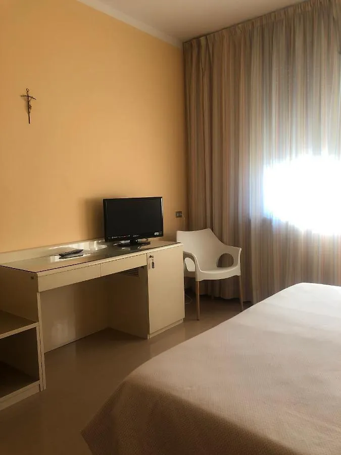 Albergo Casa Dell'Ospite Brescia 2*,  Italy